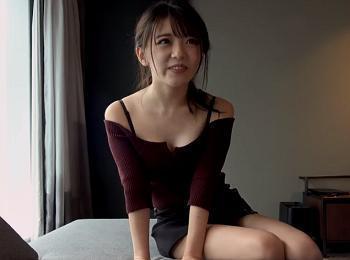 小顔で垂れ目メイクの美乳お姉さんとお風呂場でご奉仕フェラを堪能して濃厚ＳEＸ