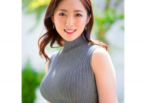 【性欲モンスター】Gカップ人妻30歳AVデビュー！3ＰでのＷフェラで2本のチンポを顔に擦りつけられウットリ♡した表情ww