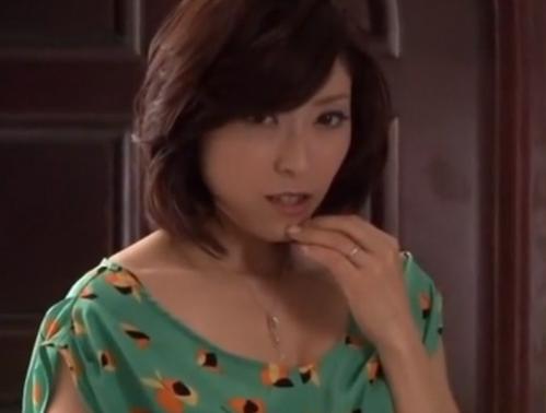 【潮吹き】「やめてよぉ…」熟した奥さんが全身剥がされて上からも下からも犯される！