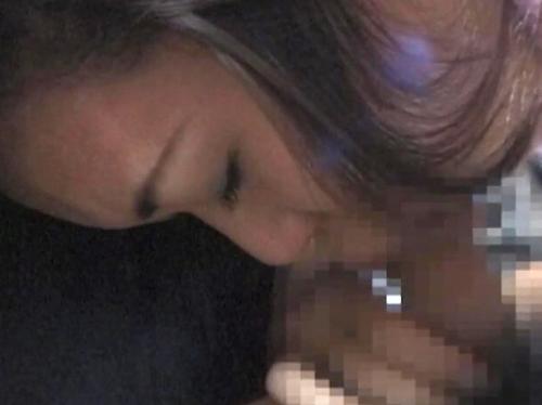 【シコい】授業中に男子生徒を回ってザーメン回収するイケイケ娘ｗ