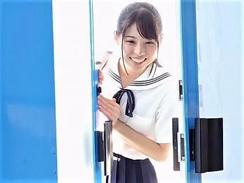 【シロウト連れ込み】田舎育ちのロリ系女子校生がマジックミラー号で処女喪失!?純粋でピュアなスレンダー美女が制服半脱ぎのまま処女膜破られた