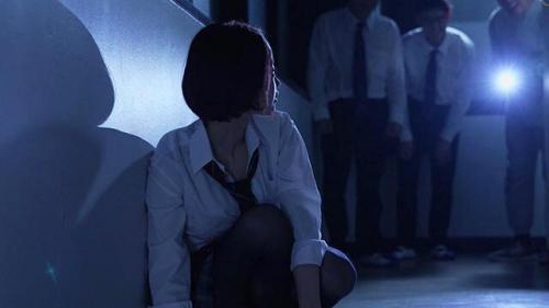 【非道セッ◯ス×精子注入】イケイケ娘女子校生陰キャに挿入されて生チンコでハメハメ中に精子ぶっ放しが半端ないっすｗｗｗ