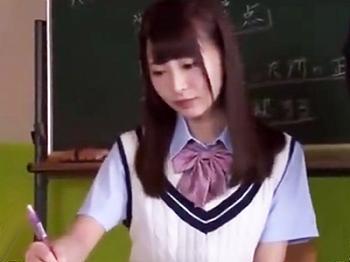 つるつる無毛な美少女女子校生を性処理ペットに仕立てあげる非道教師