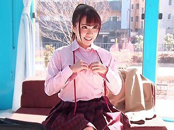 〚マジックミラー号〛シロウト美少女女子校生がランジェリ一チェック企画で微乳揉まれクリ弄り♬♬興奮したら経験少ない膣内に本番ソーニュー
