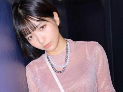 【弱み】「抵抗しても…」三人の男にカメラの前で貪られ、潮吹きや顔射までを生放送中！