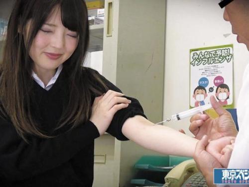《貧乳》ワクチン打つ代わりにまさか侵されてしまうJKたち！