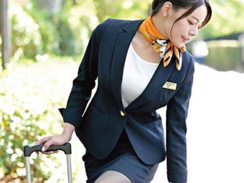 【美人】「我慢の限界！もう耐えられない！」スチュワーデスの押さえきれない欲望が破裂！濃厚愛撫の連続！