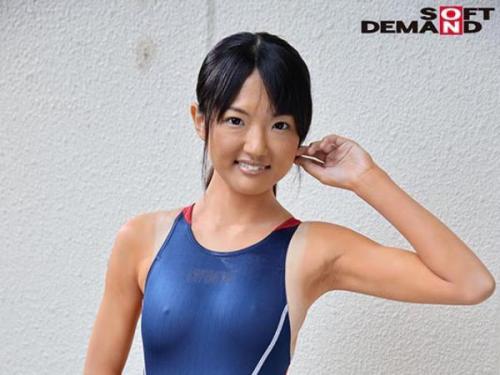 ＜MM号＞日差しを浴びた小麦肌の美少女…無垢な魅力を湛えた彼女！真剣な男の熱い求愛に心を開く＜素人街角美女＞