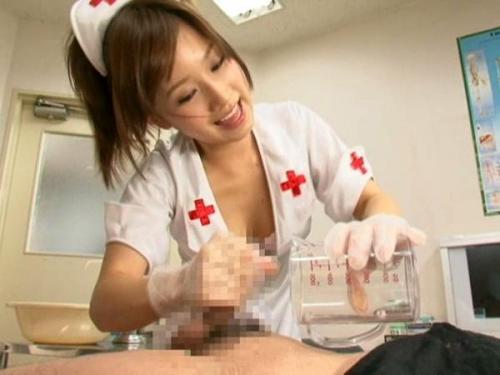 【ナース】「お兄さん、もう耐えられないの？♡」魅惑の白衣の美女が絶妙な技で患者の情熱を解き放つ！秘密の病室で繰り広げられる禁断の快楽に浸る夜のひととき