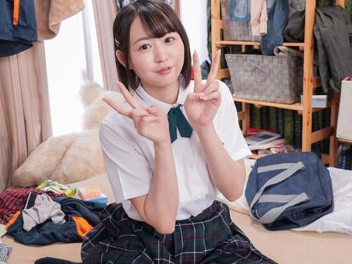 【プライベート撮影】「気持ちいいの…♡」地味な彼女が自室で複数の男と熱いセックスを楽しむ！