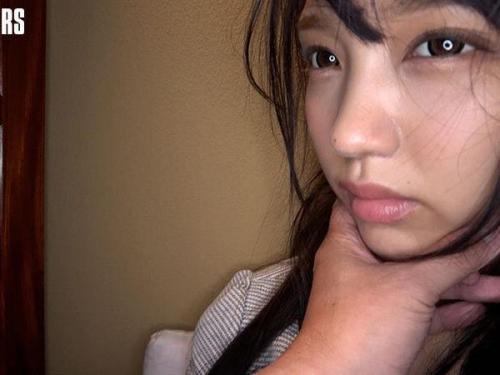 【美少女×レイプ】可憐なスレンダーボディの魅惑的な受付嬢が、見知らぬ凶悪な男に繊細な乳頭を玩ばれ、濃厚な愛撫で快楽の頂点へと追い詰められる★無理やり手での奉仕や口でのご奉仕を強要され、過激な性行為に身を委ねてしまう★