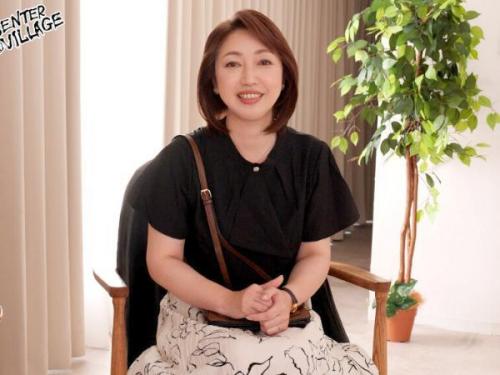【美熟女】性欲を満たすためにオナニーするアラフィフ母が激しく責められて女としての快楽に目覚める！