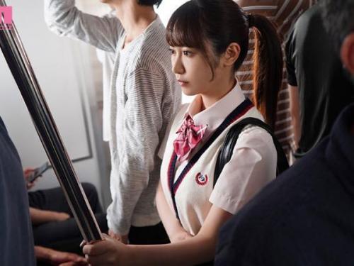 【快楽絶頂】「うぅ… やめて…♡」密室で複数の男たちに貪られる女学生！