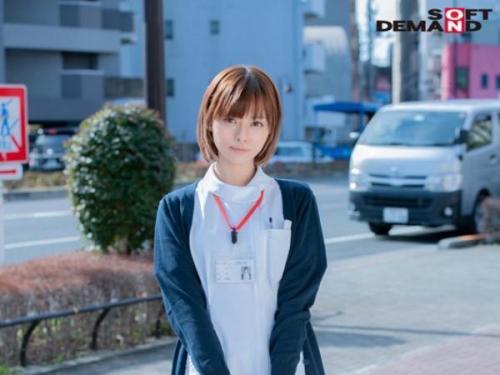 ＜マジックミラー号＞自分磨きのつもりが、目の前の魅惑的な男性に心を奪われ、情熱的な口技からつい本番へと進んでしまう誘惑の看護師！