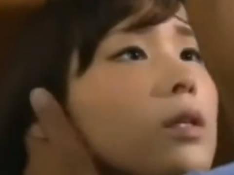 【ヘンリー塚本】おまえの中に入りたがってビンビンだ…熟女爆乳人妻が単身赴任の夫を見送った後はワンピースに着替え寝取られる