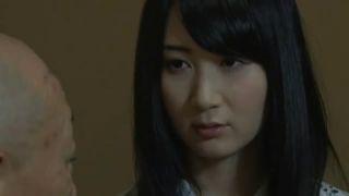 【ヘンリー塚本】わしに似てやらしい娘だな・・父さん久しぶりにしない？…母親が外出中にノーパンで誘惑する巨乳娘との近親相姦