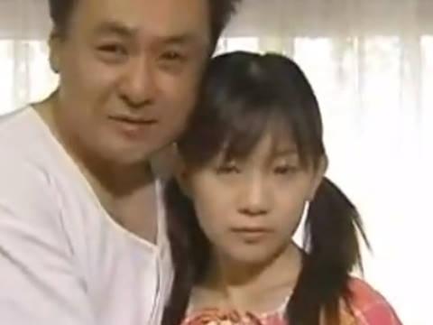 【ヘンリー塚本】連れ子です、同居して2年目でこの子に手を出しました…近親相姦を告白する血の繋がらない巨乳の親子