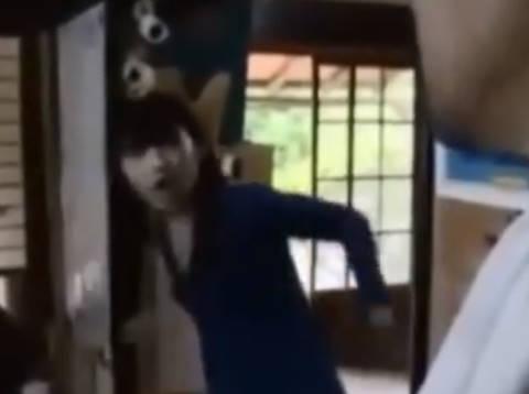【ヘンリー塚本】だれ、あんた何？...巨乳人妻がカマを持って家に忍び込んできた脱走囚人に中出しで強姦される