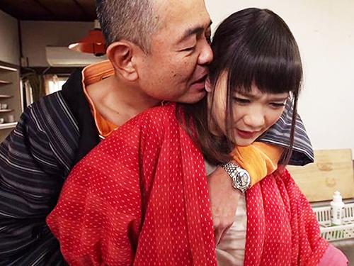＜幼妻＞『こんなデカいオッパイ使わないともったいないよ』旦那の留守中に大家と義父に緊縛調教され性処理穴女にされた人妻