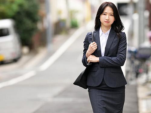 ＜不倫SM性交＞『オマエはもう部長じゃない、肉便器だ！』仕事のできる女上司と部下の主従関係が逆転！ドマゾ人妻NTR
