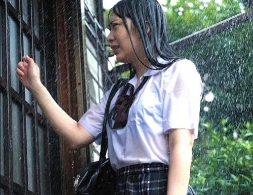 【中出し】ずぶ濡れになった幼馴染JKに理性崩壊！性欲のままに激しく求め合って…ひたすらヤリまくる濃厚エロな純愛セックス！