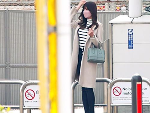 【巨乳熟女×ハメ撮り】三十路//色白美くびれエロ尻♥横浜の32歳スレンダー美人奥様※イキ潮漏らす人妻ま◯こでド変態交尾！