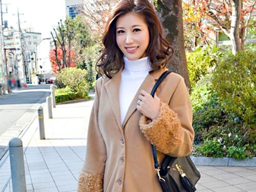 【巨乳熟女×ハメ撮り】四十路//美くびれ猥尻♥45歳エリート人妻女医※完熟性欲ボディで低学歴チ◯ポとド変態交尾！