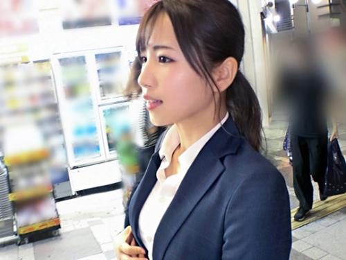 【素人×ナンパ】爆潮エロボディ//色白美くびれプリ尻♥飲会帰りの清楚スーツ美人OL※着衣のまま潮吹く美ま◯こでド変態交尾！