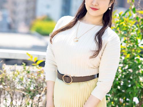【巨乳熟女】四十路×豊乳Eカップ巨尻♥2児の子持ち47歳ママ中学教師※8年シてない人妻性欲ボディで生ハメ交尾！