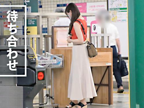 【巨乳人妻×ハメ撮り】三十路前//色白美くびれエロ尻♥お上品なドM美人奥様※着衣のまま人妻性欲ボディでド変態交尾！