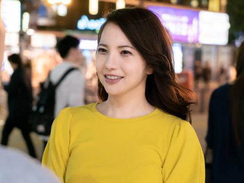 週末金曜日旦那は飲み会で不在❤夜の街を1人で歩きハメ外したい奥様をナンパしてホテル連れ込み口説き落として寝取りセックス！