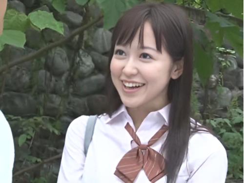 思春期の年頃女子校生が年上の男性教師に恋して…近づきワザとイチャイチャ&ボディタッチで意識させ教室で二人っきりになったら…