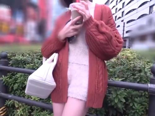 SNS映え好きな承認要求高めの女子大生ナンパしてMM号連れ込み❤エッチに興味深々で彼氏いながらイケメン男優に口説かれ浮気…