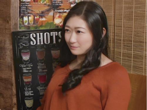 『おばさんだと思ってぇ…からかってる…？』居酒屋で一人飲みしてる四十路奥様ナンパ❤ほろ酔い彼女をヤリ部屋連れ込み肉棒ハメ