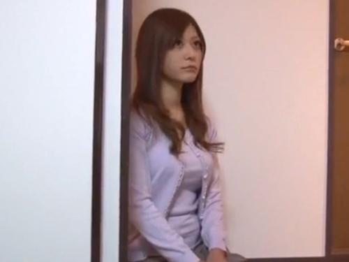 息子と結婚したドSな嫁に逆らえない義父…しかも性欲旺盛で弱み握られ何度も無理やり接吻&性交求められ嫌気挿して友人を差出し…