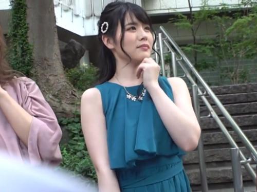 パーティードレス姿の美女ナンパしてモデル撮影と称しスタジオ連れ込み❤口説いてエッチでイキ潮大量噴射して生ハメ許し膣内射精…