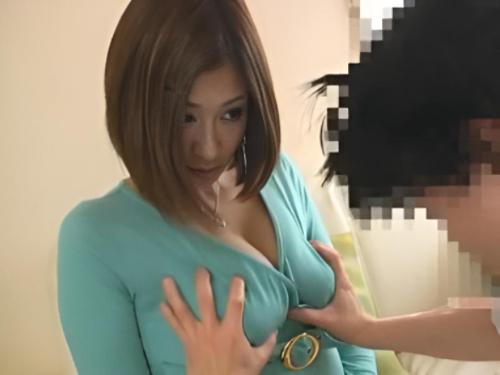 『私のおっぱい…病気なんですか…？』エロガキの従兄弟とお医者さんごっこする爆乳従姉さん…乳揉みマンコ悪戯され感じちゃう！