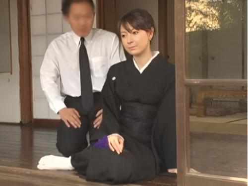 「義姉さん…寂しいなら俺が慰めてあげますょ…」亡き夫を想いオナニーしてたら義弟に覗き見られ喪服姿のまま犯される美人兄嫁