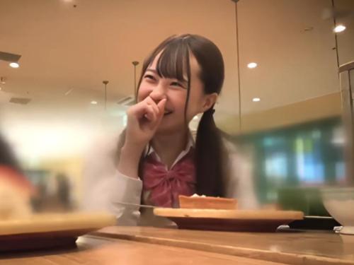 SNSで知り合ったロリ顔女子校生をスイーツデートに誘いホテル連れ込み❤未発達のちっぱいパイパンボディに悪戯してチンポハメ