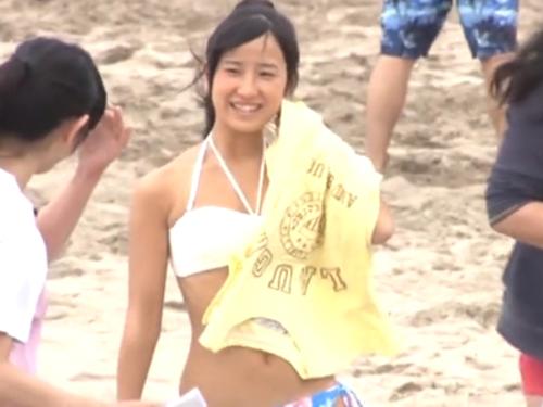 小麦色に日焼けした10代水着娘ナンパしてMM号連れ込み❤肌ケアと称し性感マッサージでイキ潮お漏らしマンコに生ハメ膣内射精