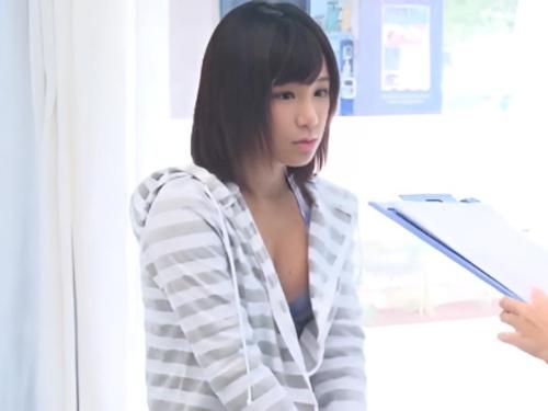 小麦色日焼けした10代水着娘ナンパしてMM号連れ込み❤肌ケアマッサージと謳い淫技でウブな躰開発して勝手に生ハメ膣内射精