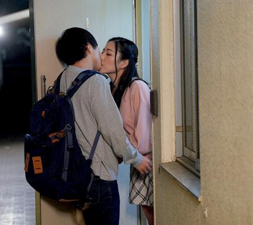 【東条実澪】息子の友達のセフレになった団地妻が、生姦される快楽に溺れる、不埒な密会火遊びSEX…