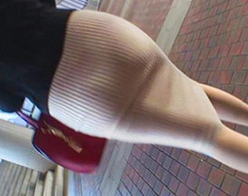 【人妻 個撮】SEX中毒で淫女な巨乳人妻が、密着ワンピでボディーラインをアピールし、ドM絶頂しちゃう、浮気アクメ…