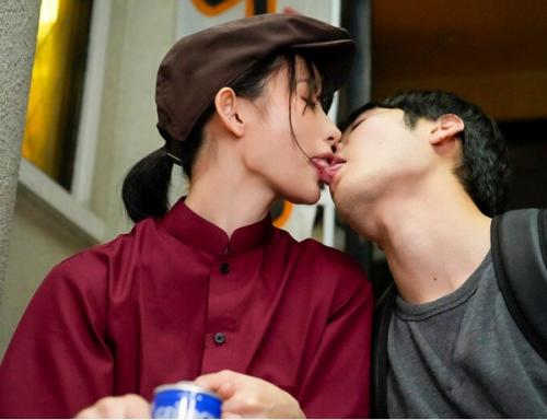 【宮島めい】真面目なパート妻とアルバイト君が、ラブホ密会… 抜いだらエロかった美ボディーに、避妊具なし性交…