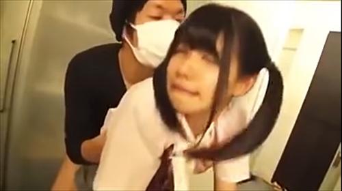 犯人、帰宅中に不快な事件発生清楚な女子高生を狙っています。被害者はあなた。