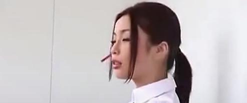 セクハラビデオ、美女と美青年の性交シーン、フェラチオ、多くの快感。