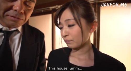 島から介護の勉強に来た巨乳未亡人が昼下がりに欲情して性器を弄る