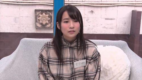 突然の挿入、恥ずかしがっているのに激しいピストン