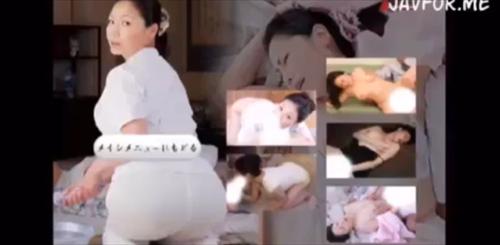 不適切で淫らな妄想をし、ペニスをビンビンに勃起させている。