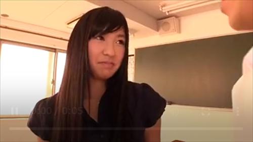 真面目な女性教師がクラスの生徒に性的暴行を受ける。